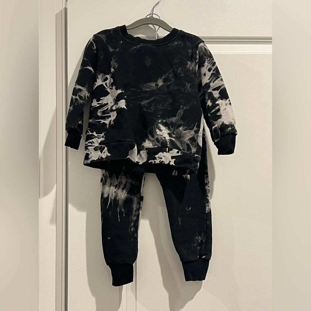 Olive & Scout Tie-Dye Sweatsuit